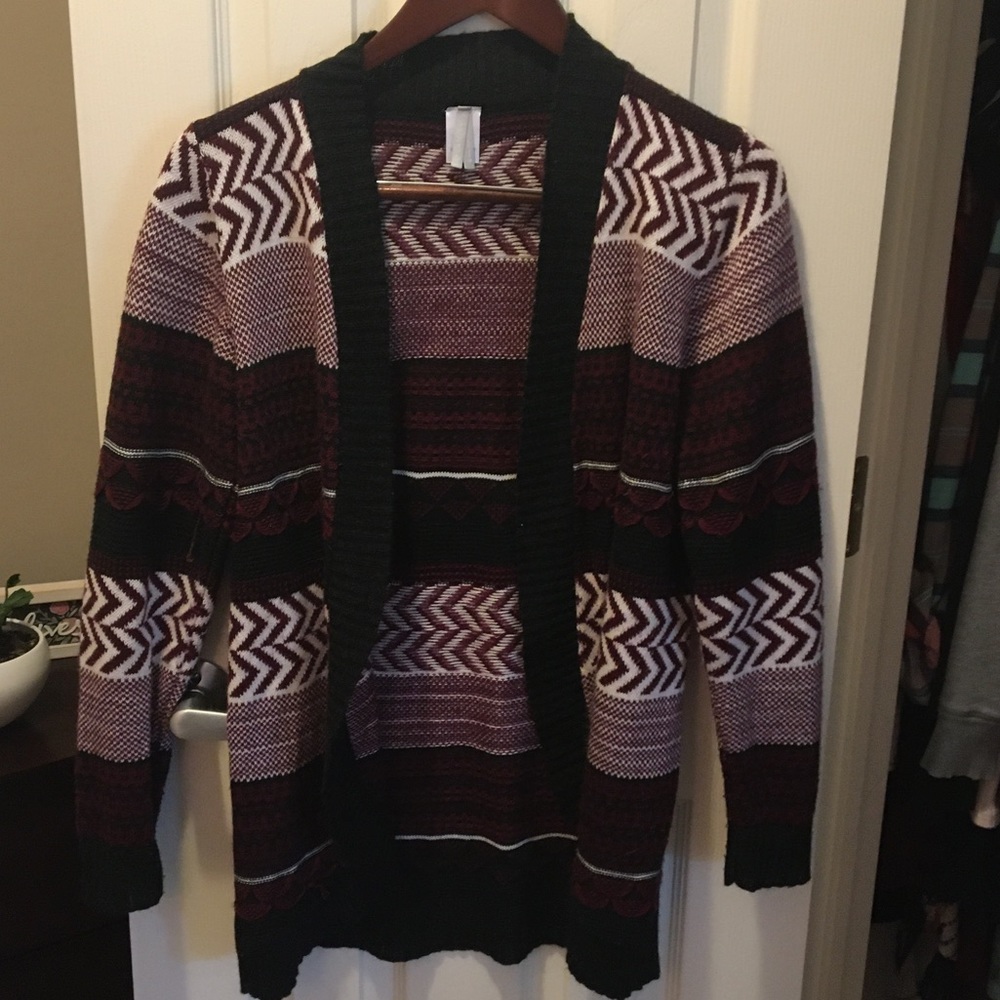 Vanity Cardigan - Picture 4 of 8